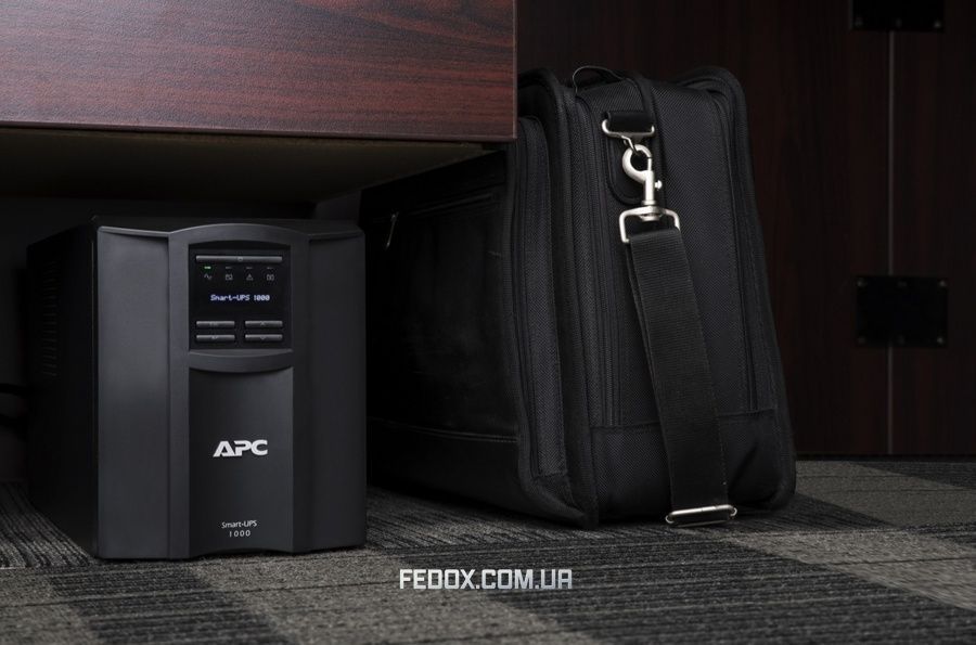 Джерело безперебійного живлення APC Smart-UPS 1000VA/700W, LCD, USB, SmartConnect (SMT1000IC)