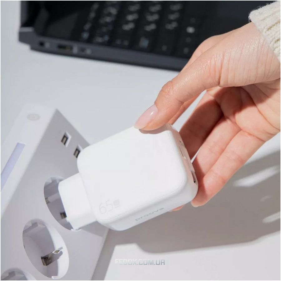 Мережевий зарядний пристрій Proove Fixtape GaN (1USB-C, вбудований кабель USB-C) 65W White (WCFP65010202)