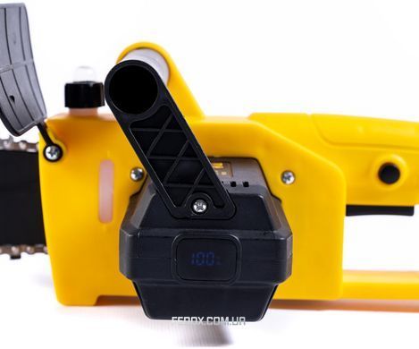 Аккумуляторная цепная пила DeWalt DCM569N (48V, 6Ah) Бесщеточная АКБ пила Девольт с шиной 30 см для дачи