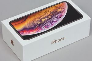 Смартфон Apple iPhone XS: тестуємо новий флагман