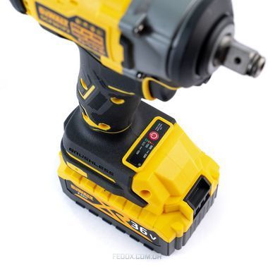 Гайковерт ударний DeWalt (DCF901P2) Безщітковий Акумуляторний (36V / 6Ah) імпакт-ключ Девольт 500 Hm (+Набір інструментів / +2 АКБ)