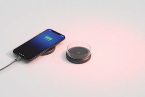 Як вибрати якісну зарядку та захист дисплея для смартфона