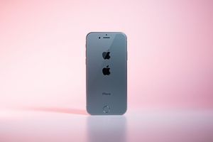 iPhone SE (2022): дешевий спосіб увійти в екосистему Apple